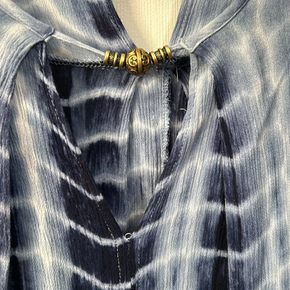 Umgee top. Oversized. 3/4 length sleeves. Blue. Size M. - Picture 3 of 9